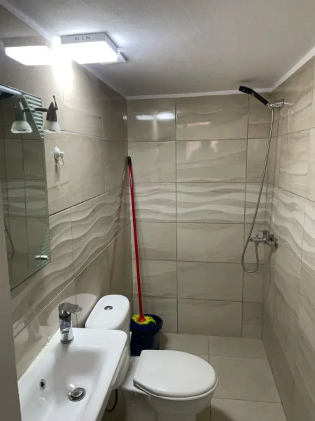 Vlore, apartament ne plazh JEPET ME QERA DITORE APARTAMENT NE LUNGOMARE