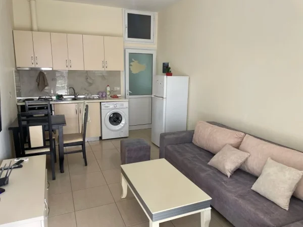 Vlore, apartament ne plazh JEPET ME QERA DITORE APARTAMENT NE LUNGOMARE