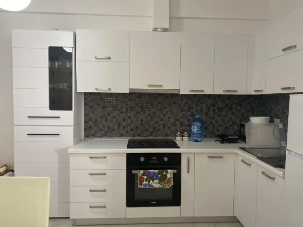 Vlore, apartament ne plazh JEPET ME QERA TE KOMPLEKSI AQUAMARINE