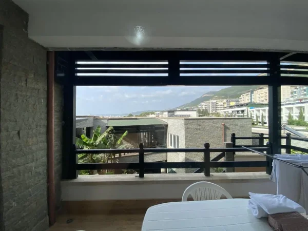 Vlore, apartament ne plazh JEPET ME QERA TE KOMPLEKSI AQUAMARINE