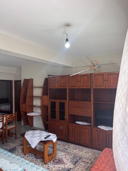 Tirane, jepet me qera apartament 2+1+Aneks+Ballkon Kati 1, 80 m² 380 € (Don Bosco)