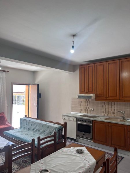 Tirane, jepet me qera apartament 2+1+Aneks+Ballkon Kati 1, 80 m² 380 € (Don Bosco)