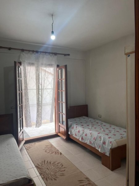 Tirane, jepet me qera apartament 2+1+Aneks+Ballkon Kati 1, 80 m² 380 € (Don Bosco)