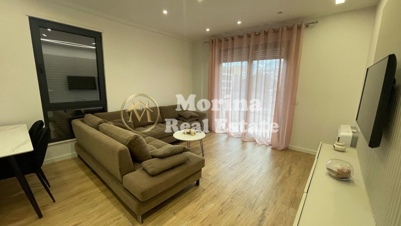Tirane, jepet me qera apartament 2+1 Kati 3, 110 m² 700 € (Porcelan-Rruga Xhanfize Keko)