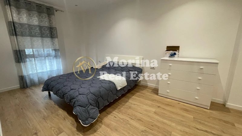 Tirane, jepet me qera apartament 2+1 Kati 3, 110 m² 700 € (Porcelan-Rruga Xhanfize Keko)