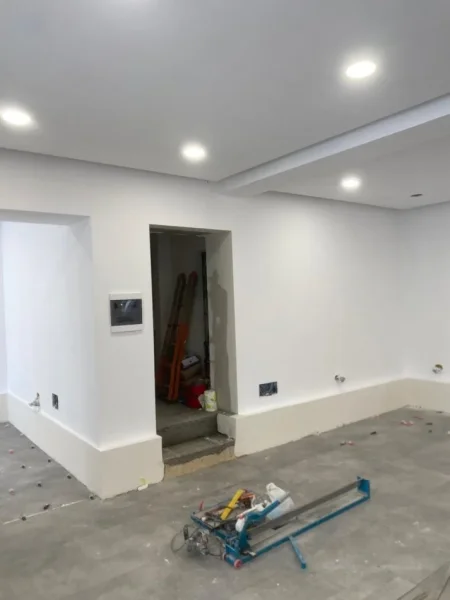 Tirane, jepet me qera ambjent biznesi Kati 0, 160 m² 2.500 € (bryli)