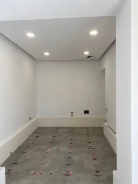 Tirane, jepet me qera ambjent biznesi Kati 0, 160 m² 2.500 € (bryli)