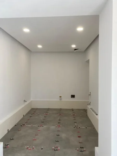 Tirane, jepet me qera ambjent biznesi Kati 0, 160 m² 2.500 € (bryli)