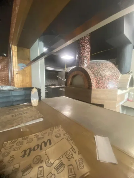 Tirane, jepet me qera ambjent biznesi Kati 0, 100 m² 1.500 € (laprake)