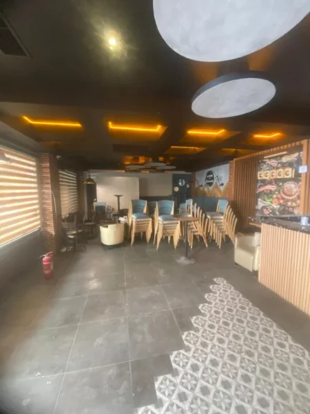 Tirane, jepet me qera ambjent biznesi Kati 0, 100 m² 1.500 € (laprake)
