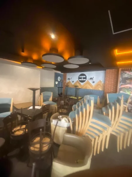 Tirane, jepet me qera ambjent biznesi Kati 0, 100 m² 1.500 € (laprake)