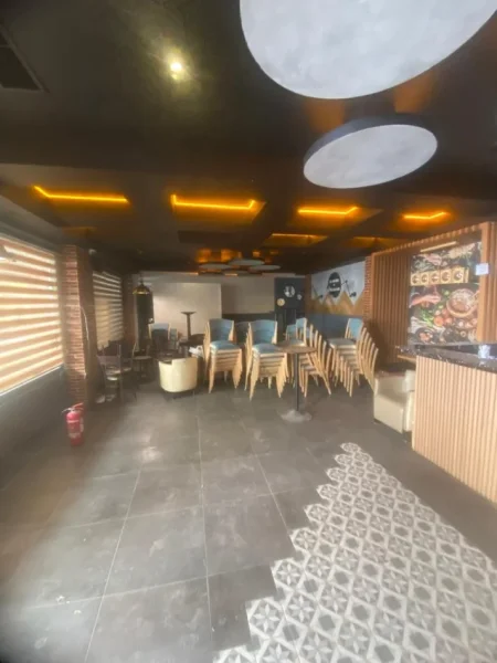 Tirane, jepet me qera ambjent biznesi Kati 0, 100 m² 1.500 € (laprake)