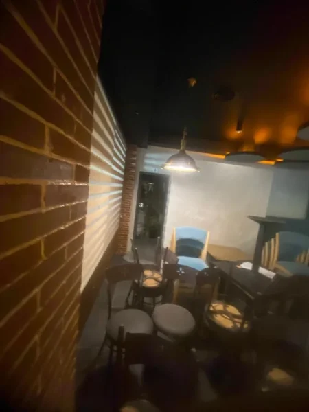 Tirane, jepet me qera ambjent biznesi Kati 0, 100 m² 1.500 € (laprake)