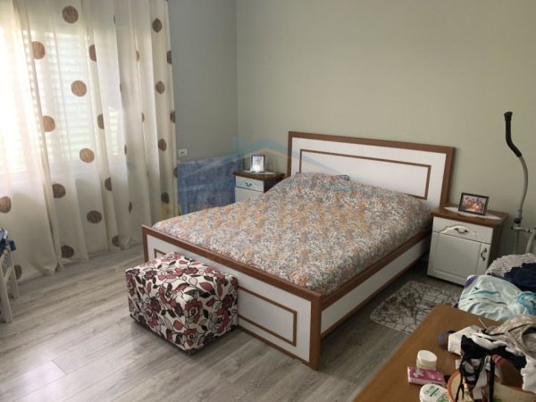 Tirane, shitet Vile 2+1 Kati 1, 180 m² 140.000 € (Rruga &#039;Tahir Skenderi&#039;)