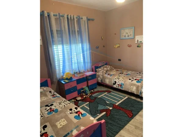 Tirane, shitet Vile 2+1 Kati 1, 180 m² 140.000 € (Rruga 'Tahir Skenderi')