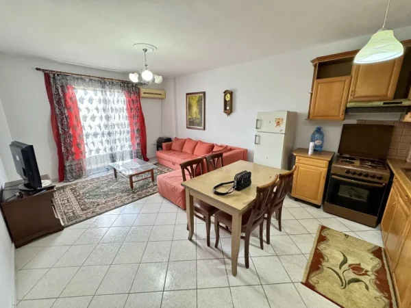 Tirane, jepet me qera 1+1+Ballkon Kati 11, 68 m² 450 € (Prane Kompleksit Square 21)