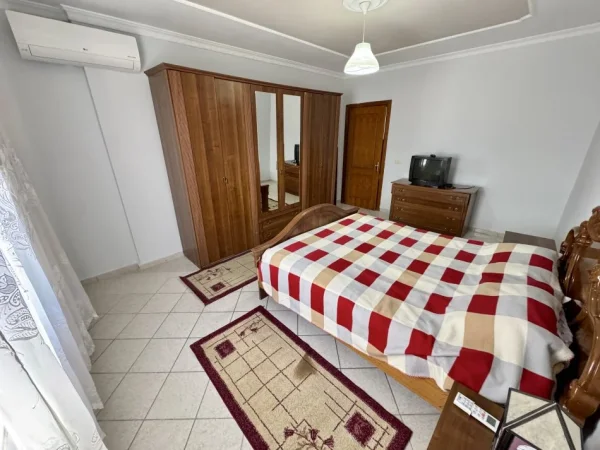 Tirane, jepet me qera 1+1+Ballkon Kati 11, 68 m² 450 € (Prane Kompleksit Square 21)
