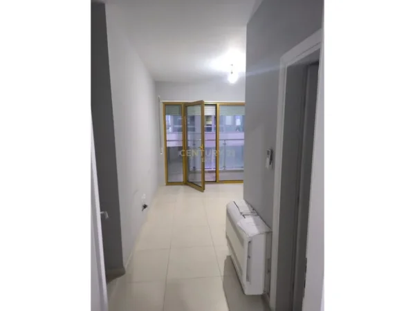 Tirane, jepet me qera zyre Kati 7, 110 m² 1.120 € (Ish Bllok)