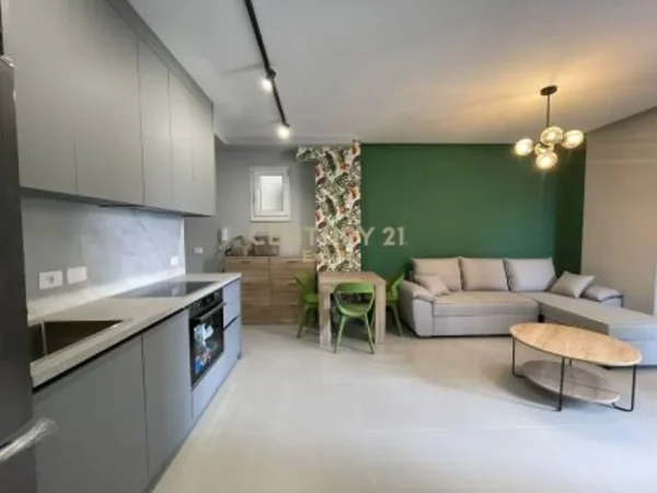 Tirane, jepet me qera apartament 2+1+Aneks+Ballkon Kati 2, 95 m² 750 € (TRIO TOWER, Don Bosko)