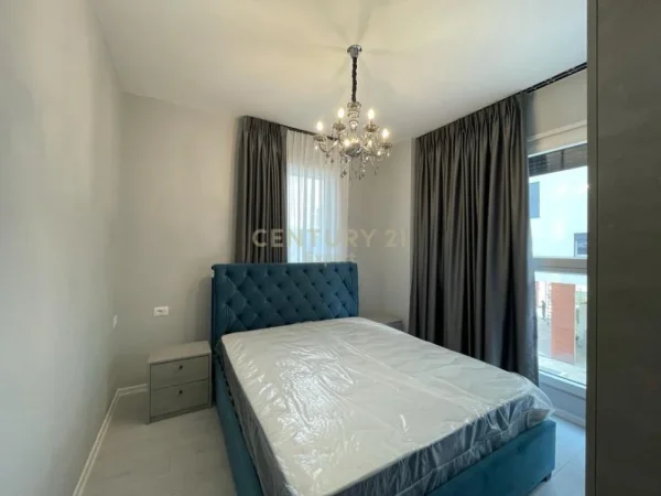 Tirane, jepet me qera apartament 2+1+Aneks+Ballkon Kati 2, 95 m² 750 € (TRIO TOWER, Don Bosko)