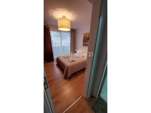 Tirane, jap me qera 1+1 , 80 m² 850 € (Qender)