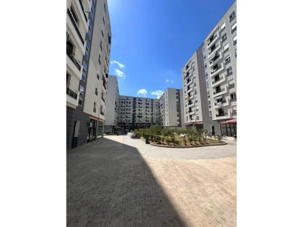 Tirane, jepet me qera apartament 2+1+Aneks+Ballkon Kati 8, 108 m² 1.000 € (KOMPLEKSI STAR, 21 Dhjetori)
