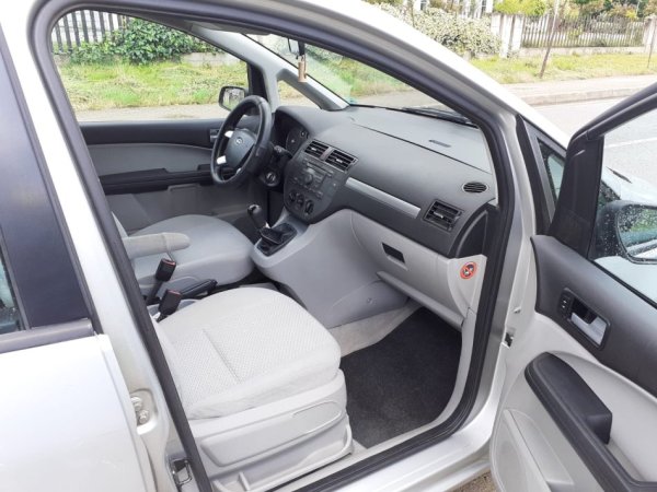 Tirane, shes makine Ford C Max Nafte, gri metalizato manuale Kondicioner 233.000 km/ 2.100 €