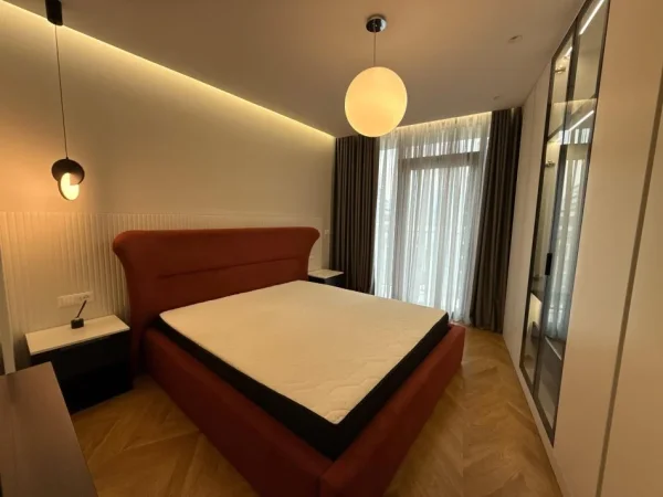 Tirane, jepet me qera apartament 1+1+Ballkon Kati 5, 72 m² 1.500 € (Liqeni Tiranes)