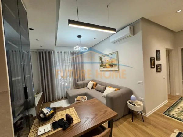 Tirane, shitet apartament 2+1 Kati 5, 75 m² 160.000 € (Kompleksi Kaimi)