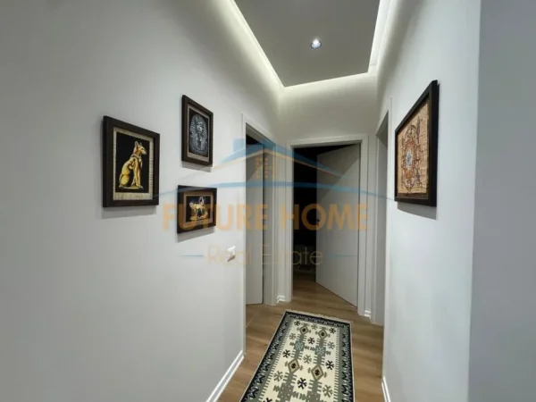 Tirane, shitet apartament 2+1 Kati 5, 75 m² 160.000 € (Kompleksi Kaimi)