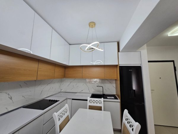 Tirane, jepet me qera apartament 1+1 Kati 2, 65 m² 550 € (Rruga e Kavajes)
