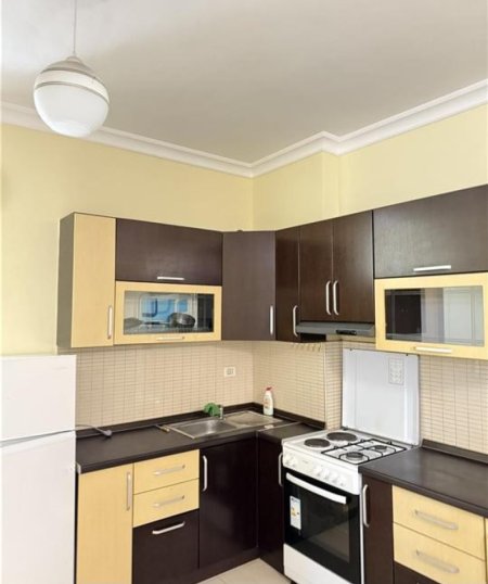 Tirane, jepet me qera apartament 2+1+Aneks+Ballkon Kati 1, 101 m² 550 € (Rruga Don Bosko)