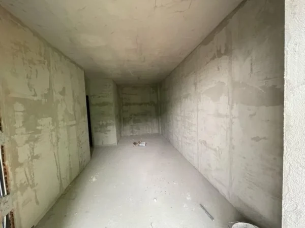 Tirane, shitet apartament 3+1 , 169.260 € (5 Maji)