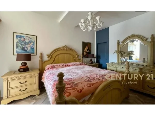 Tirane, shitet apartament Kati 8, 228 m² 360.000 € 