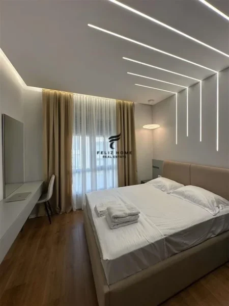 Tirane, jepet me qera apartament 2+1+Ballkon Kati 7, 100 m² 1.100 € (PORCELAN)