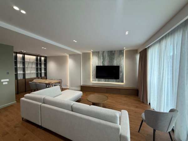 Tirane, shitet apartament 2+1+Aneks+Ballkon Kati 8, 130 m² 470.000 € (Lake View Residences)