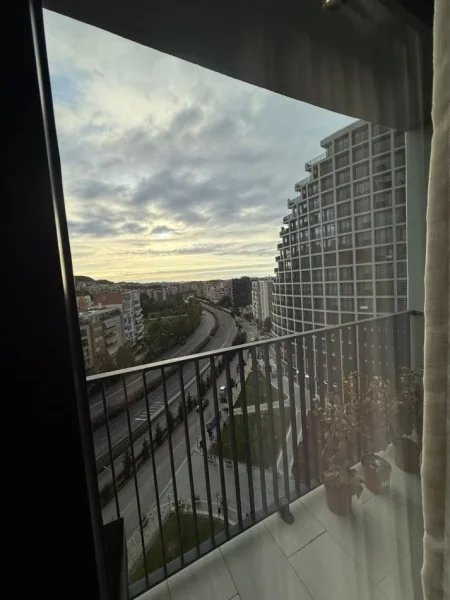 Tirane, shitet apartament 2+1+Aneks+Ballkon Kati 8, 130 m² 470.000 € (Lake View Residences)