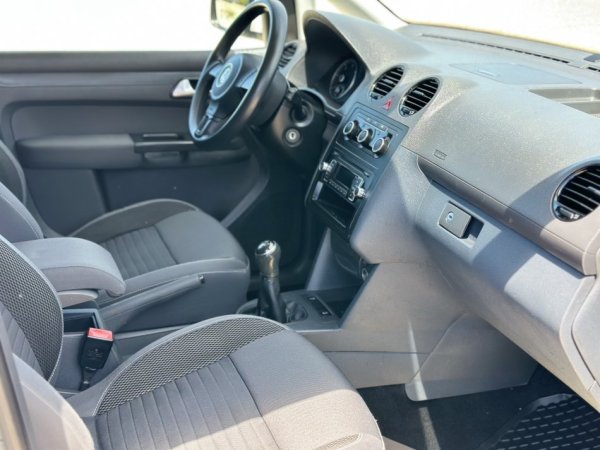 Durres, shitet makine Volkswagen Caddy MAX Nafte, e bardhë manuale Klima 170 km