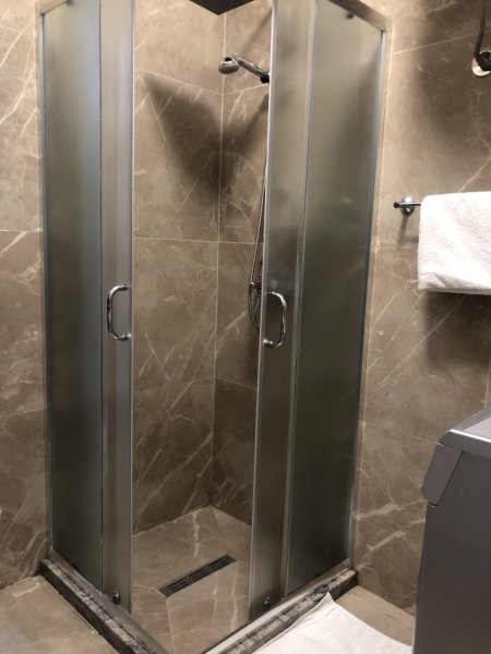 Tirane, jepet me qera apartament 1+1+Ballkon Kati 6, 70 m² 840 € (Rruga Gjon Buzuku)