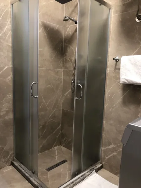 Tirane, jepet me qera apartament 1+1+Ballkon Kati 6, 70 m² 840 € (Rruga Gjon Buzuku)