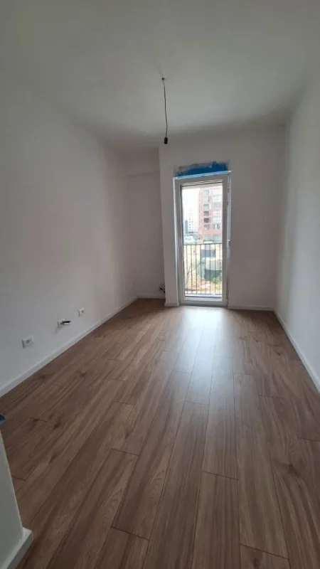 Tirane, jap me qera zyre Kati 1, 21 m² 250 € (Rruga Jordan Misja)