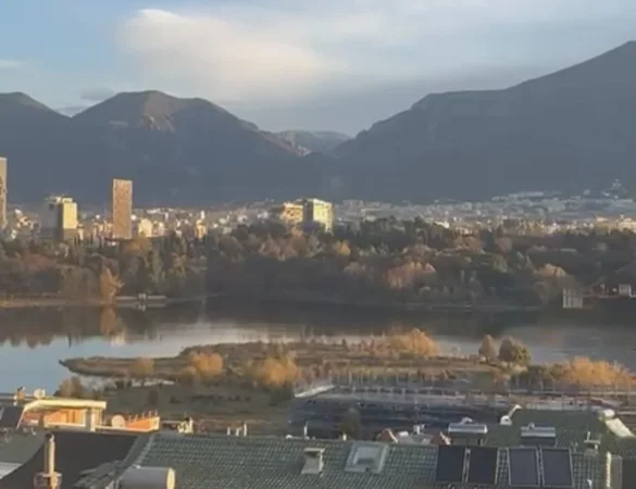 Tirane, jepet me qera apartament 1+1+Aneks+Ballkon Kati 4, 99 m² 990 € (Peti)