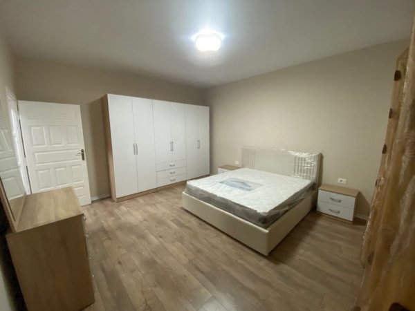 Tirane, jepet me qera apartament 1+1+Ballkon Kati 1, 350 € (Rruga 5 Maji Llagja Rame Sadria)