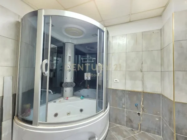 Tirane, shitet apartament Kati 1, 120 m² 140.000 € 