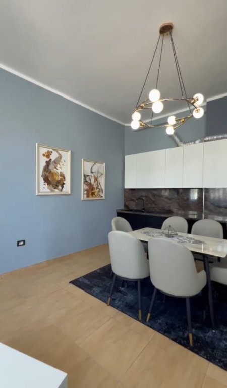 Tirane, jepet me qera apartament 1+1 Kati 1, 58 m² 400 € (Apartament 1+1)