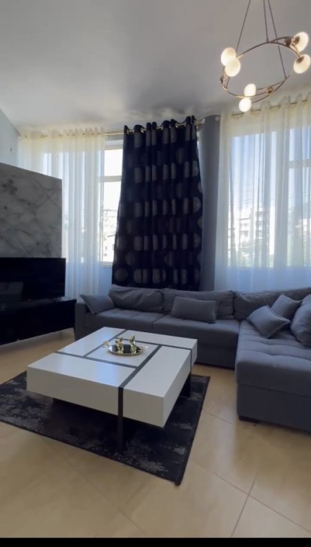 Tirane, jepet me qera apartament 1+1 Kati 1, 58 m² 400 € (Apartament 1+1)