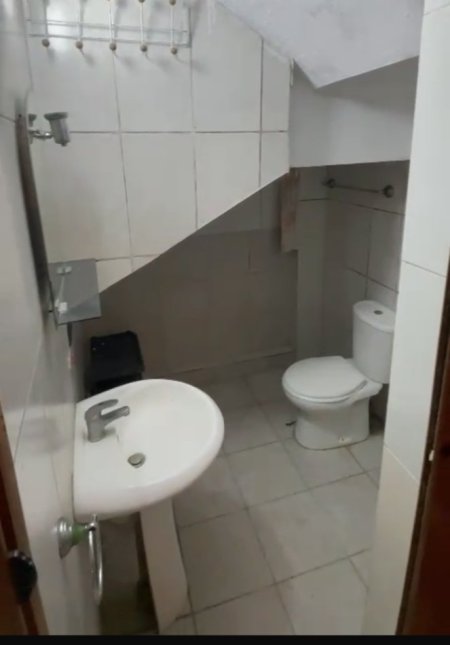 Tirane, jepet me qera shtepi 1+1 Kati 1, 60 m² 380 € (Inxh Ndertimit , 21 Dhjetori)