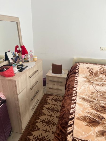 Tirane, jepet me qera apartament 2+1+Ballkon Kati 2, 85 m² 400 € (Hasan vogli)