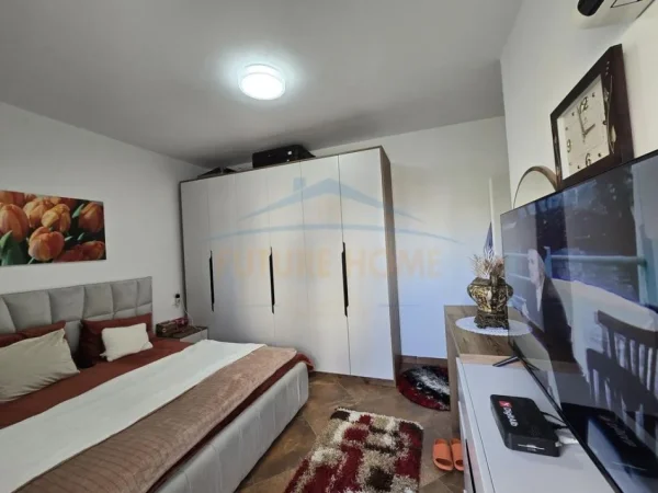 Durres, shitet apartament 2+1+Aneks+Ballkon Kati 1, 98 m² 180.000 € (Rrota e Kuqe)