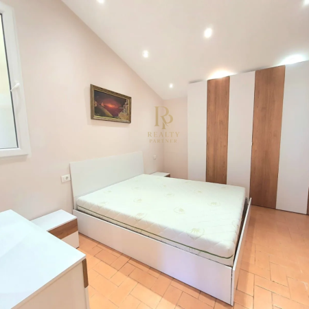 Tirane, jepet me qera shtepi 2+1+Ballkon Kati 3, 150 m² 650 € (Myslym Shyr)